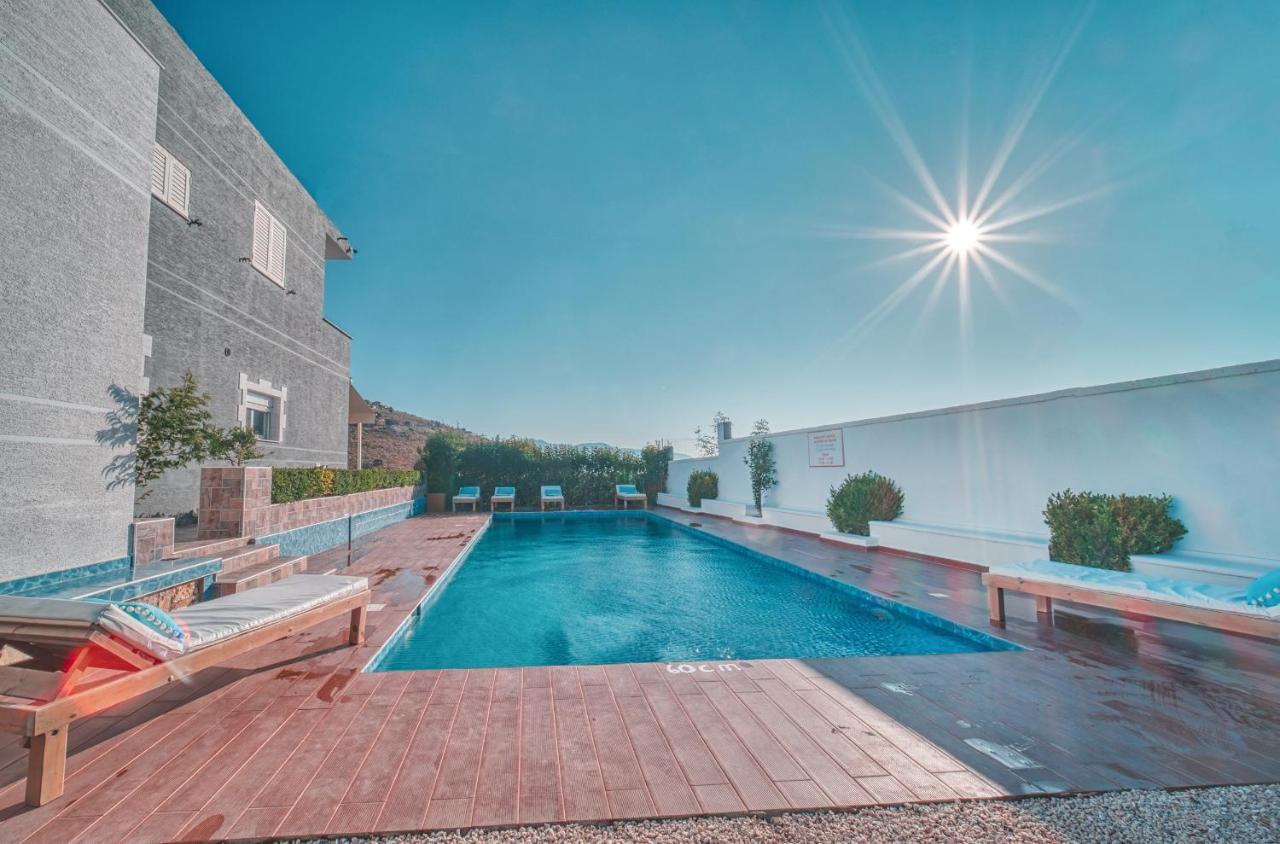 Le Gjero Luxury Villa Ксамил Екстериор снимка